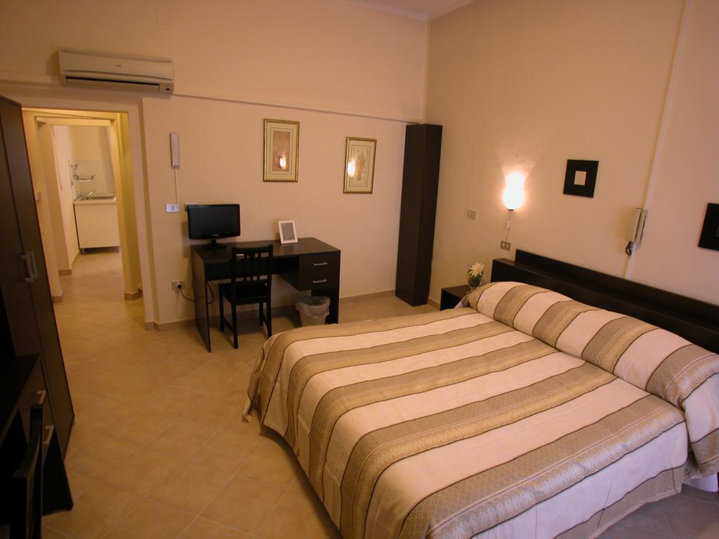 Guest House Roma Prato Habitación foto