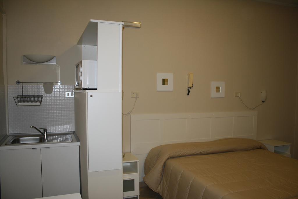 Guest House Roma Prato Habitación foto