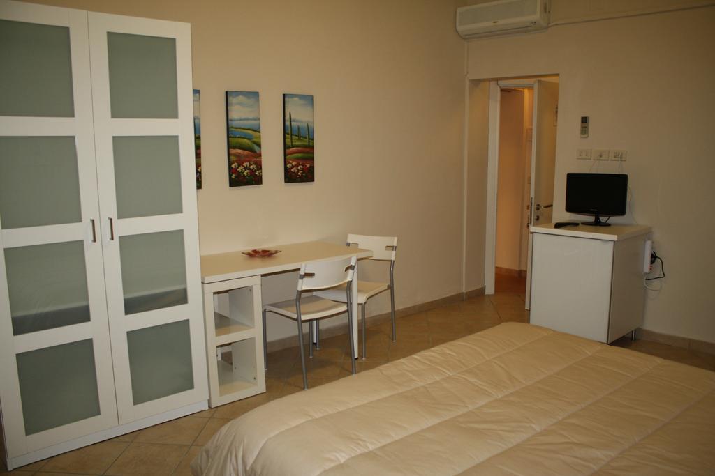 Guest House Roma Prato Habitación foto